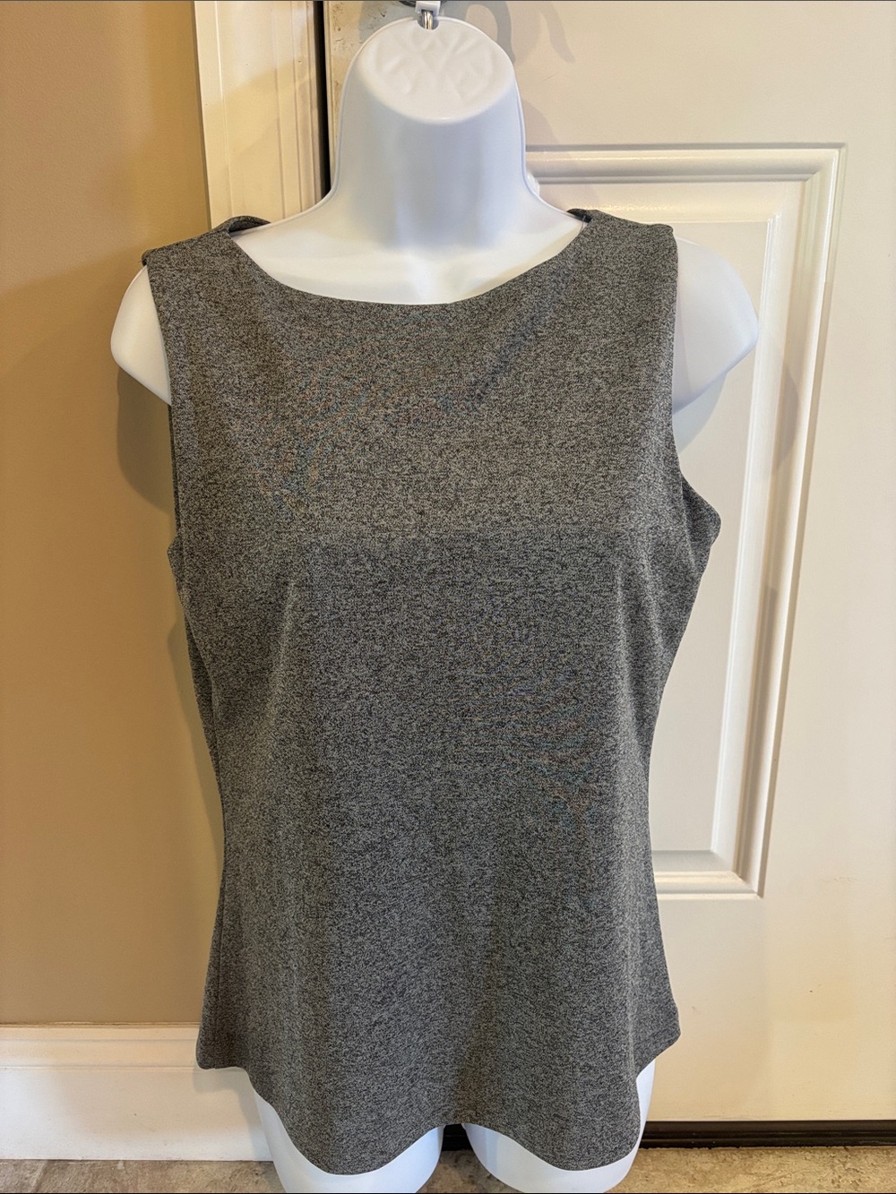 Women’s Sleeveless Gray Tank Top - Versatile Everyday Layer